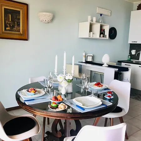 Maison Blue Apartment *