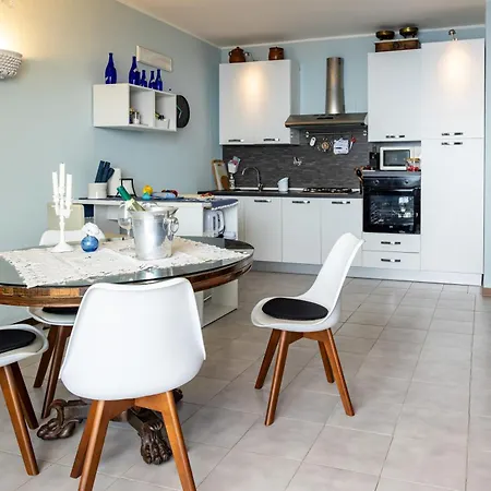 Maison Blue