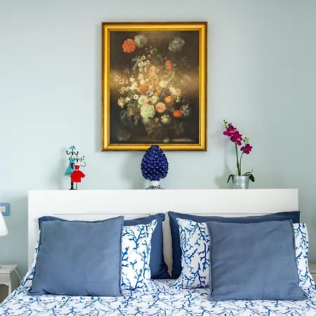 Maison Blue *